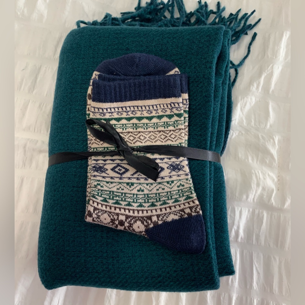 NWOT Scarf and Sock Gift Set